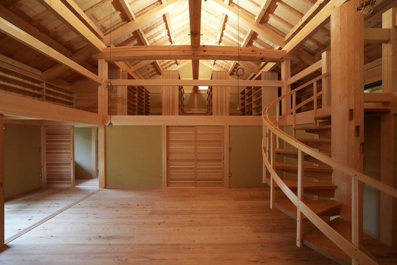 Exposed Wooden Beams
