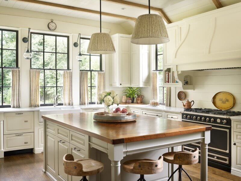 13 Signature Style Elements Bringing Southern Charm Into Memphis Homes - Decor Hint Vintage-Inspired Kitchen Details