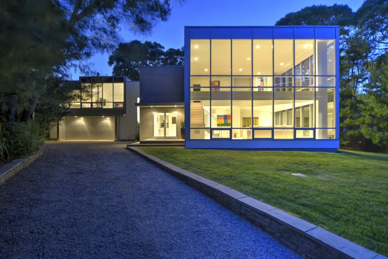 Try To Spot These 13 Magnificent Mirror Houses In The US - Decor Hint The Silver Cube, Brooklyn, NY
