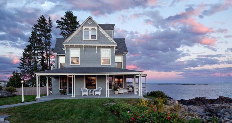 Wraparound Porches