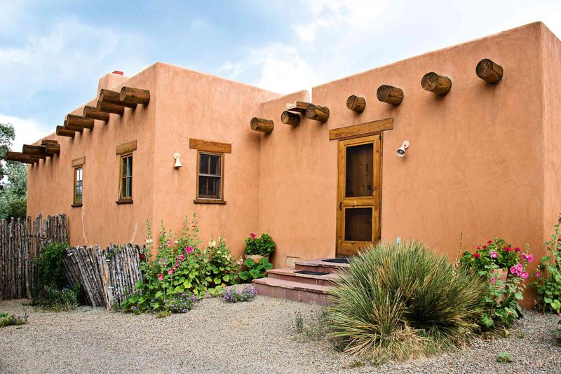 What Makes Texas Homes So Unique? 10 Signature Design Features - Decor Hint Adobes and Earthy Styles