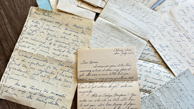 10 Items New York Flea Markets Are Selling In 2025: Antiques On The Rise - Decor Hint Handwritten Letter Collections