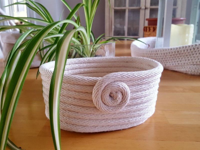 Simple Weekend DIY Projects With A New England Touch - Decor Hint Handcrafted Rope Baskets For Coastal Charm