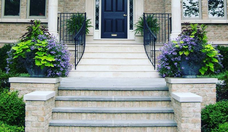 Symmetrical Planter Arrangements