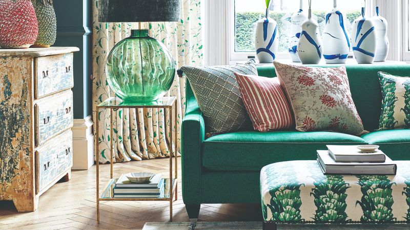 9 Outdated Couch Colors Dragging Down Idaho Living Rooms, And 10 Fresh Picks To Brighten Yours - Decor Hint Emerald Green: The Jewel Of The Living Room
