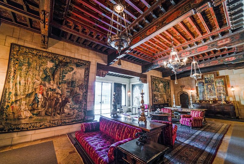 Step Inside Hearst Castle In California's Coastal Hills - Decor Hint The Grand Entrance Hall