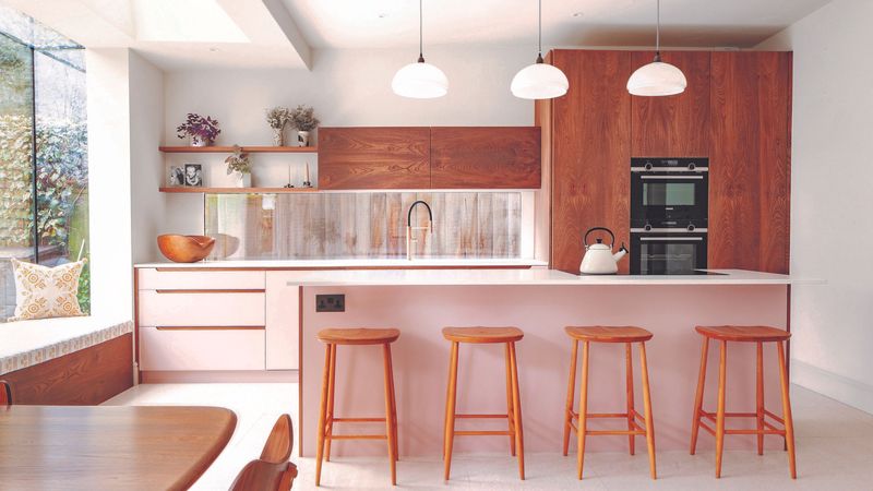 Balanced Kitchen Elegance