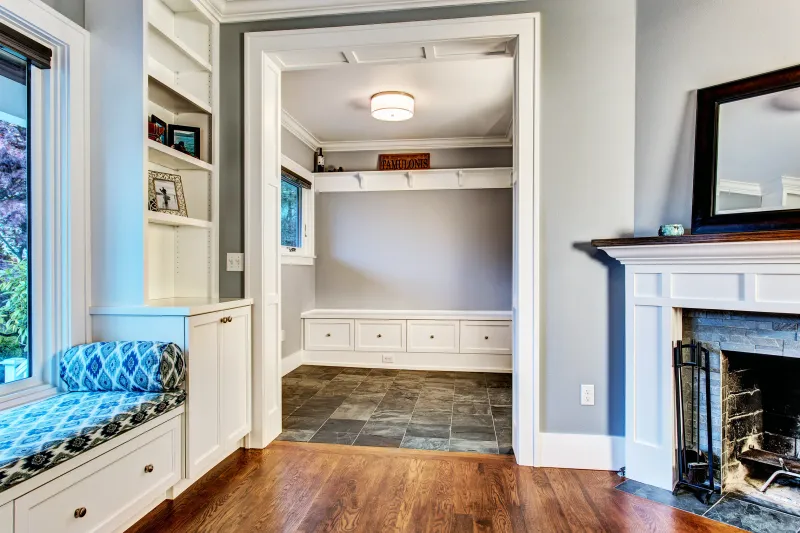 Classic Touches In Olympia Homes That May Be Gaining Popularity Again - Decor Hint Built-In Bookshelves and Window Seats