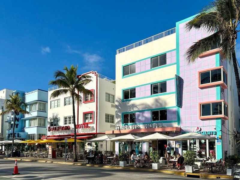 9 Art Deco-Inspired Exterior Details From Miami Condos - Decor Hint Pastel Color Palettes