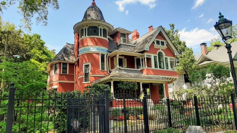 7 Classic Curb Appeal Styles From Historic Georgia Streets - Decor Hint Victorian Painted Ladies