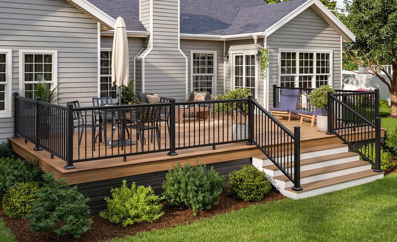 6 Sleek Urban Porch Looks Borrowed From Chicago Townhouses - Decor Hint Classic Black Iron Railings
