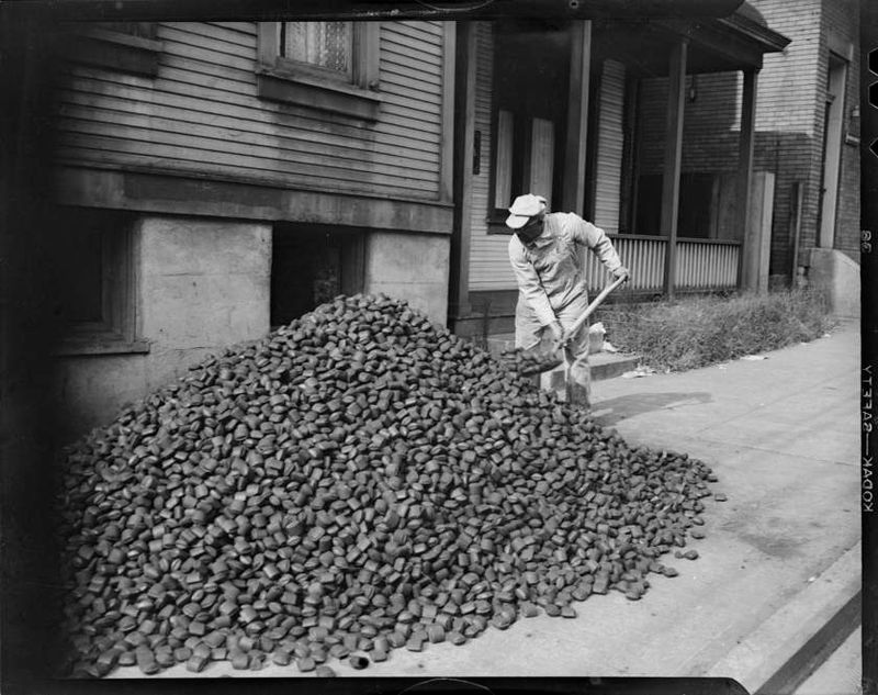 22 Photos That Show What American Homes Truly Looked Like 100 Years Ago - Decor Hint Coal Cellar Necessities