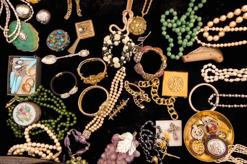 18 Valuable Things To Look For At Goodwill - Decor Hint Genuine Jewelry