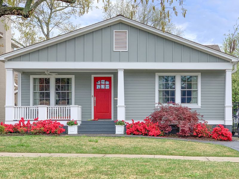 11 Bold Brick Curb Appeal Moves From Georgia Bungalows - Decor Hint Dramatic Front Doors In Vibrant Hues