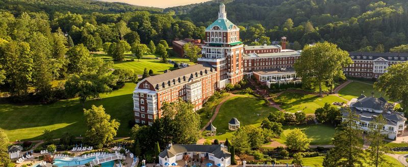 Inside 22 Historic Virginia Homes That Feel Frozen In Time - Decor Hint Omni Homestead Resort: America's First Resort Hotel