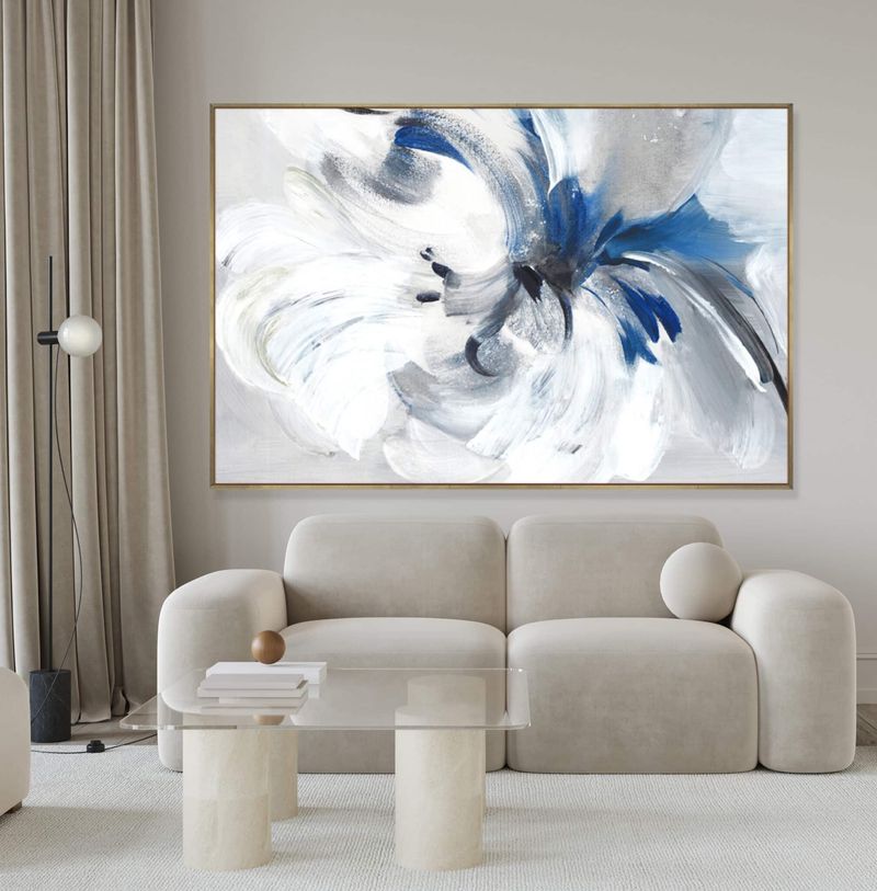 9 Speedy Styling Tips Pros Use To Revamp Rooms Including 3 Game-Changers - Decor Hint Use Oversized Art