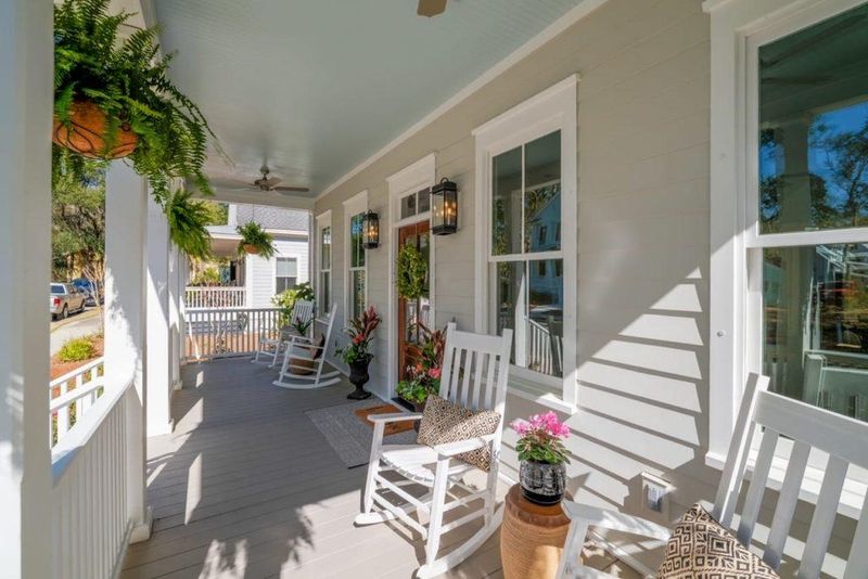 6 Inviting Outdoor Spaces You Will See All Over Ohio's Neighborhoods - Decor Hint Cozy Front Porches With Rocking Chairs