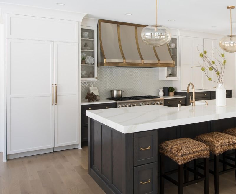 13 Small Kitchen Trends That Need To Be On Your Radar If You're Planning A Reno This Year - Decor Hint Smart Appliances That Disappear