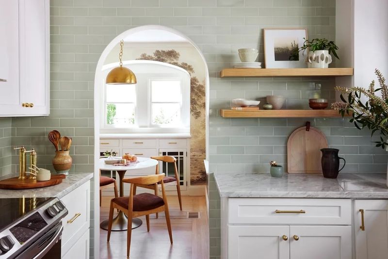 9 Kitchen Items That Undermine Maryland Style (Plus 9 That Elevate It), According To Designers - Decor Hint Subtle Textured Backsplash: The Perfect Supporting Player