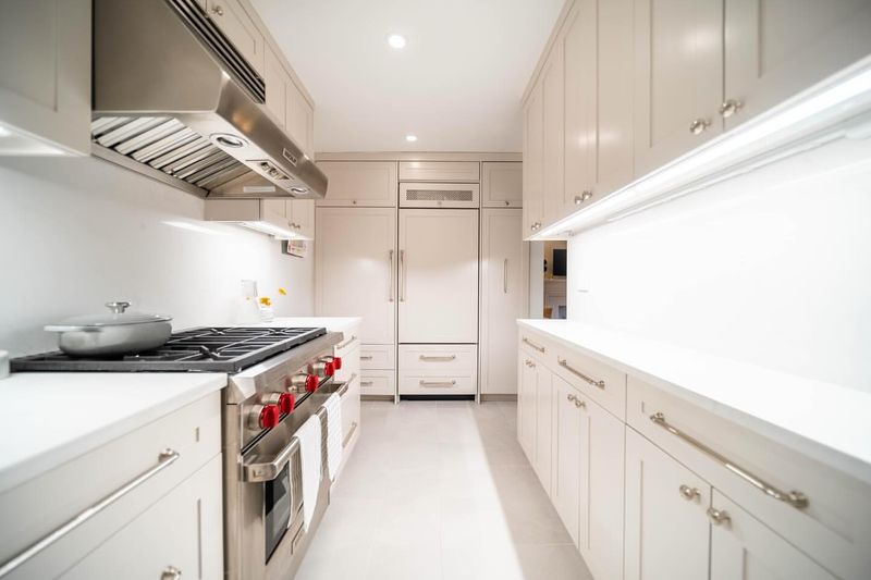 14 Small Kitchen Ideas That Prove Size Doesn't Matter - Decor Hint Under-Cabinet Lighting Brightens Workspaces