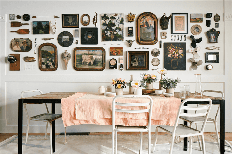 11 Home Styling Mistakes That Happen More Often Than You Think - Decor Hint Forgetting About Empty Wall Space