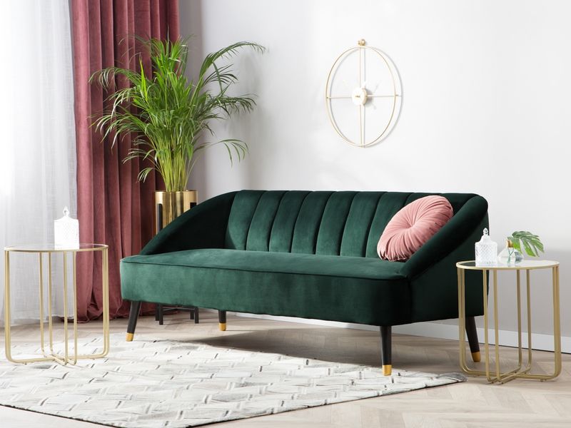 Texas Living Rooms: 8 Couch Colors That Need To Go And 8 That Steal The Show - Decor Hint Emerald Green Velvet