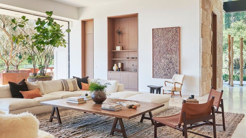 Stagers Share 13 Mistakes That Make Your Home Look Cheap (Plus What Makes It Look Bad On Top Of That) - Decor Hint Furniture Pushed Against Every Wall