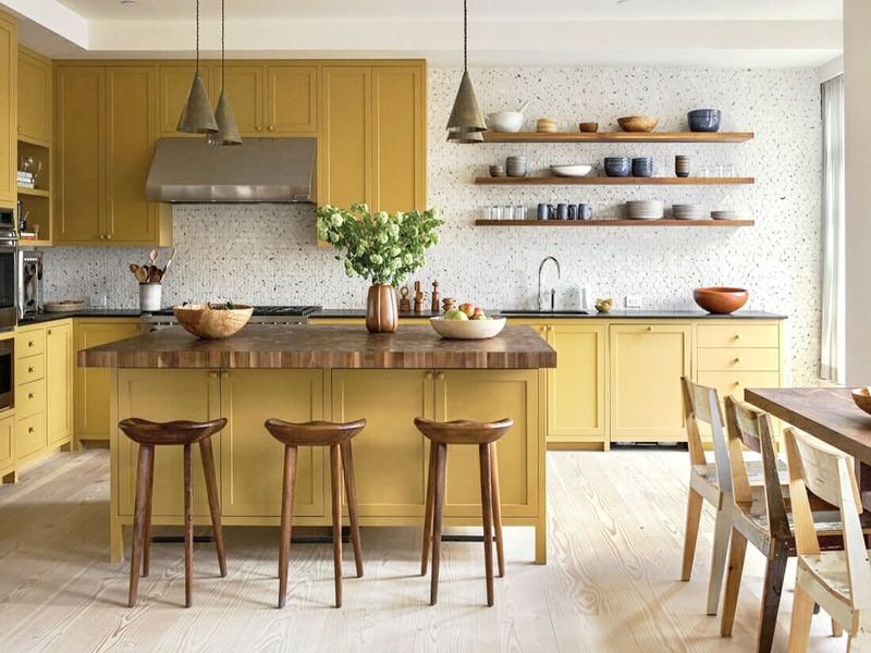13 Natural Kitchen Colors Vancouver Designers Love For 2025 - Decor Hint Buttery Light Yellow