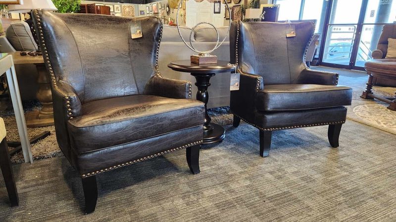 8 Charming Finds From Boise That Prove Idaho's Taste Is Truly Lasting - Decor Hint Vintage Leather Armchairs
