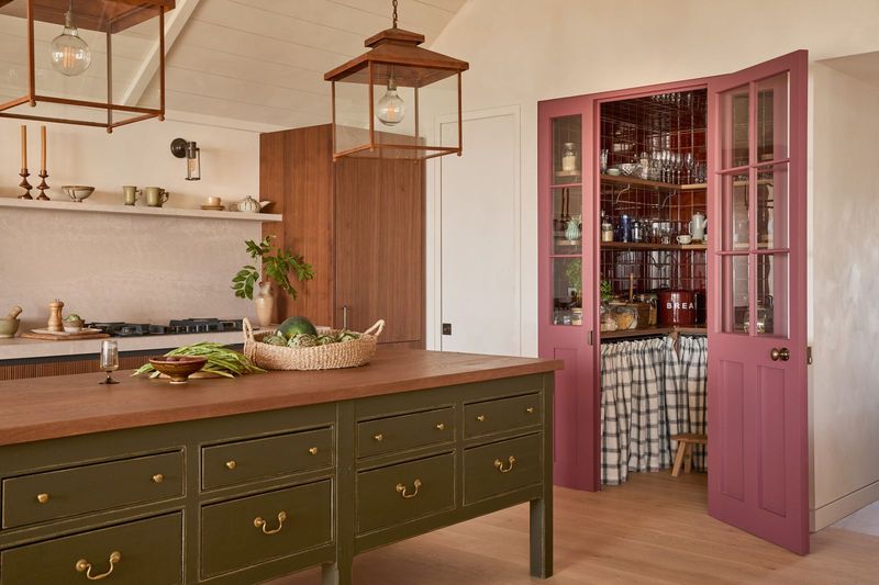 Choose 8 New Kitchen Colors New Hampshire Designers Swear By In 2025 And 4 More To Try - Decor Hint Covered Bridge Red