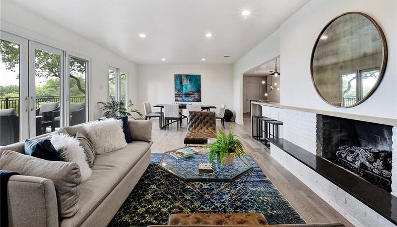 Create Space Illusions With Strategic Mirrors