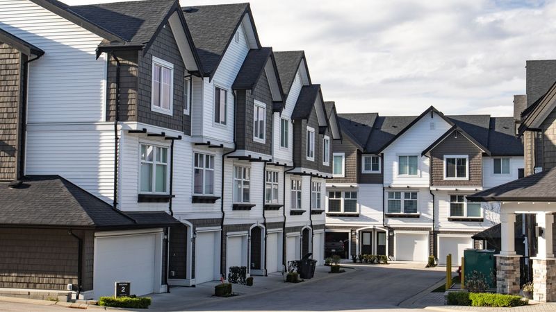 These 22 Home Types Could Be More Affordable By The End Of 2025 - Decor Hint Townhouses