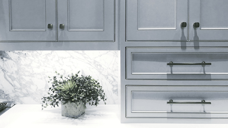 19 Popular Weekend Upgrades For Handy Homeowners In North Carolina - Decor Hint Updating Cabinet Hardware