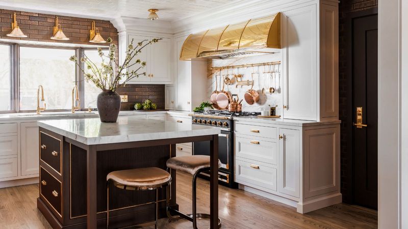 6 Things In Erie Homes That Are Making A Comeback + 4 That Have Always Had Timeless Style - Decor Hint Vintage And Retro Appliances