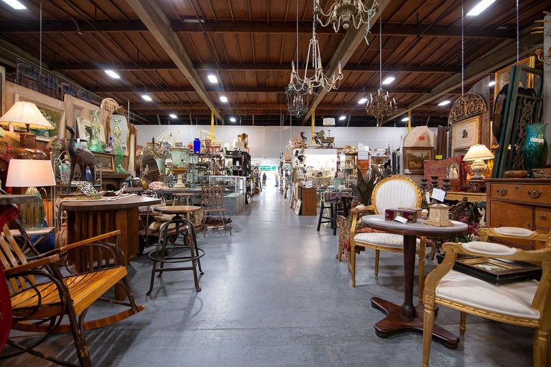 How California's Antique Stores Keep Classic Furniture Trends Alive - Decor Hint Sustainable Shopping Appeals to Eco-Conscious Buyers