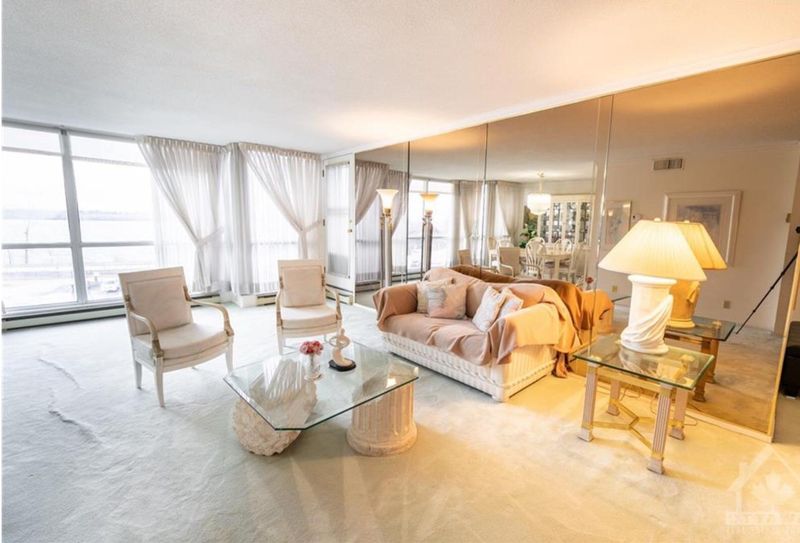 From Overused To Outdated 15 Buyer Turnoffs You'd Never Expect And 7 Total Fails - Decor Hint Mirrored Walls