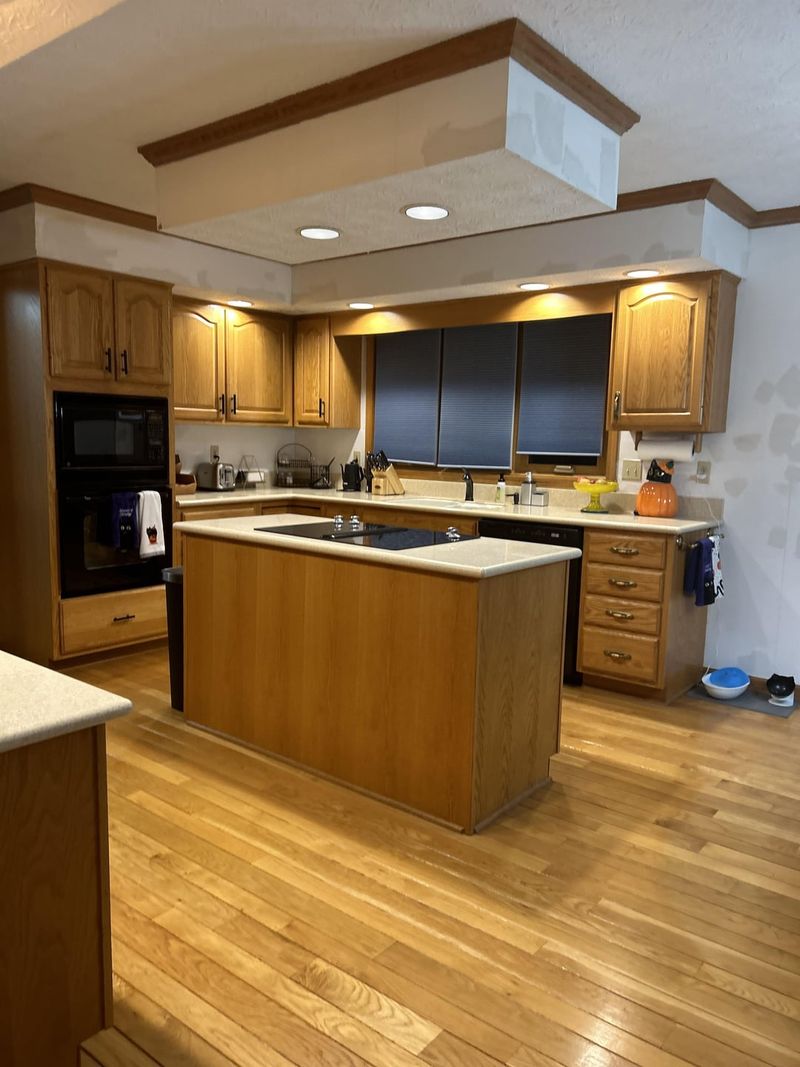 22 Design Moves New Yorkers Use To Modernize Wood Cabinets Before Painting - Decor Hint Removing Decorative Trim
