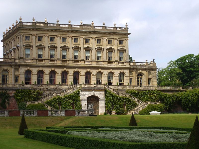 From Vanderbilts To Rockefellers: 8 Opulent Mansions Of The Hudson Valley And Upstate New York - Decor Hint Astor Family Properties