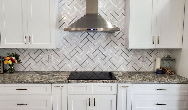 Add A Dramatic Backsplash Focal Point
