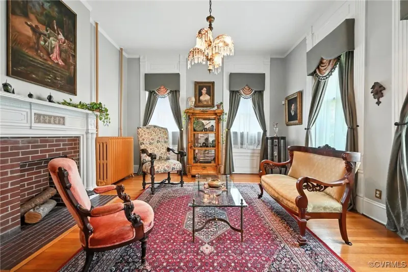 Restoring An 1890 Victorian Home In Petersburg - Decor Hint A Living Room Full Of Light And Grace