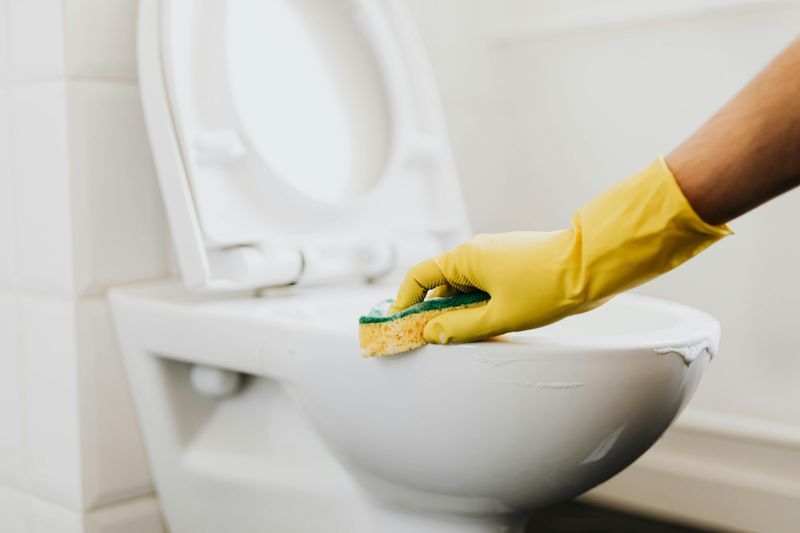 12 Expert Cleaning Habits That Could Transform Your Home Maintenance - Decor Hint Bathroom Scrubbing