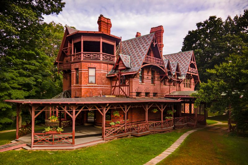 50 Photos Of Famous Historic Houses In Each US State - Decor Hint Mark Twain House, Connecticut