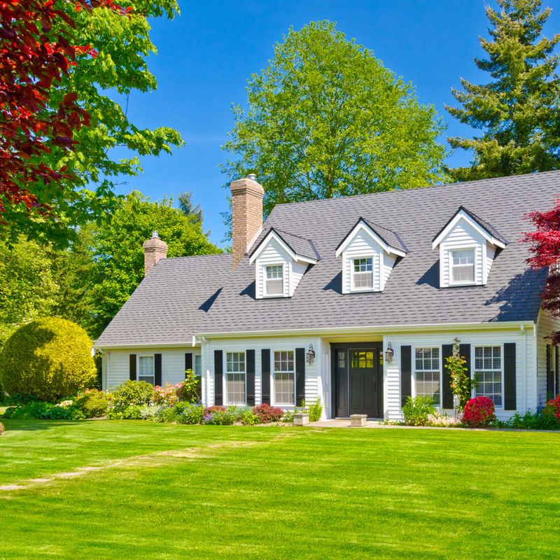 The Charm Of Cape Cod Houses 13 Things You Should Know - Decor Hint Steep Gabled Roofs