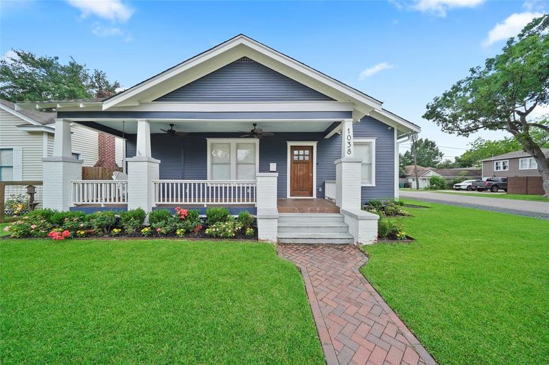 7 Timeless Exterior Designs Inspired By Old Houston Neighborhoods Plus 3 You Shouldn't Miss - Decor Hint Shiplap and Siding Combinations