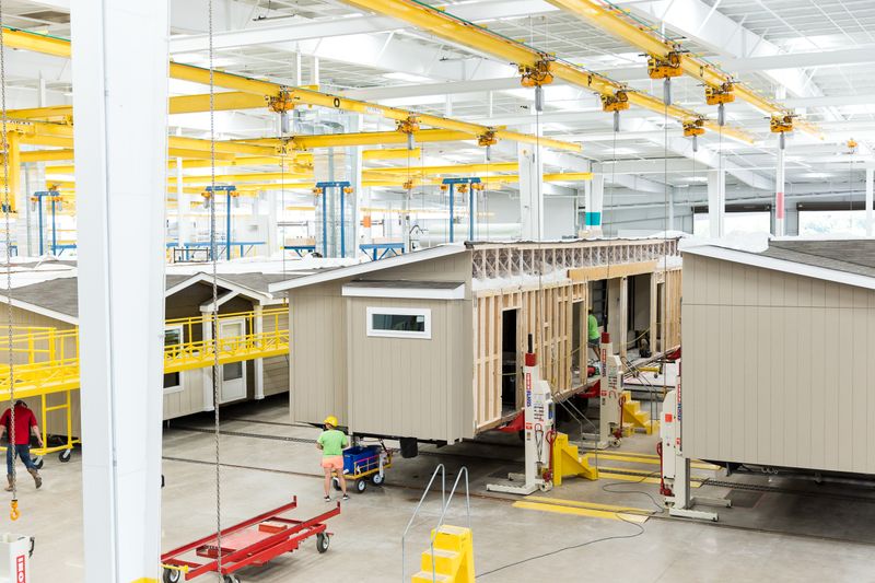 15 Lies About Manufactured (Mobile) Homes - Decor Hint They're Poorly Constructed