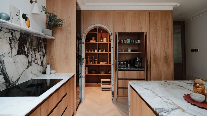 8 Kitchen Layouts That Work Wonders In Alabama Farmhouses - Decor Hint Butler's Pantry Extension