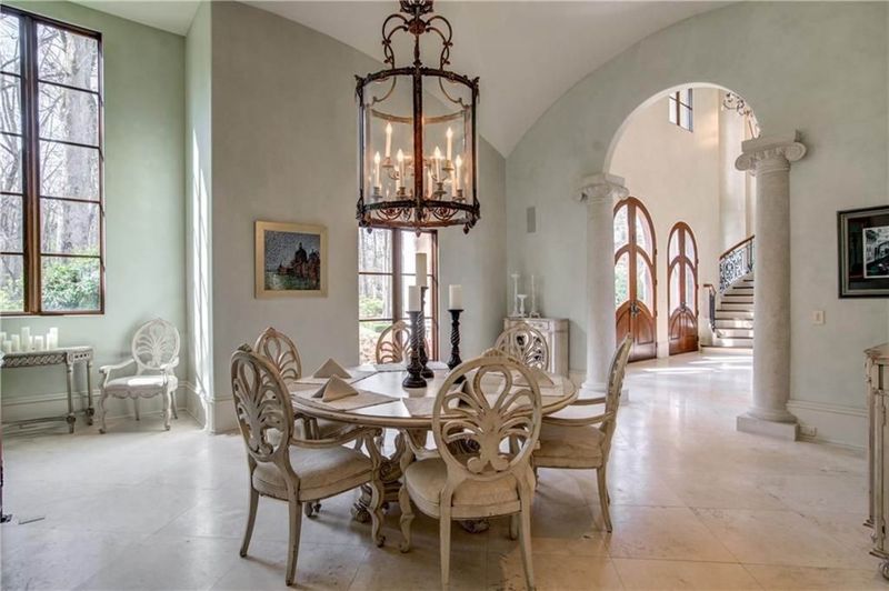 Statement Chandeliers And Vintage Lighting