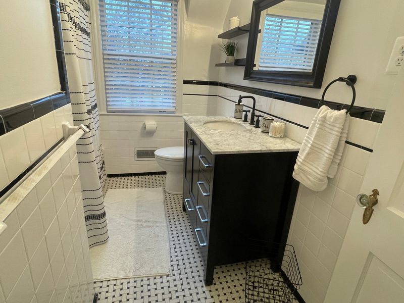 18 Reasons You Should Or Shouldn't Make Major Upgrades Before You Sell Your House According To Real Estate Agents - Decor Hint Bathroom Updates Create Instant Appeal