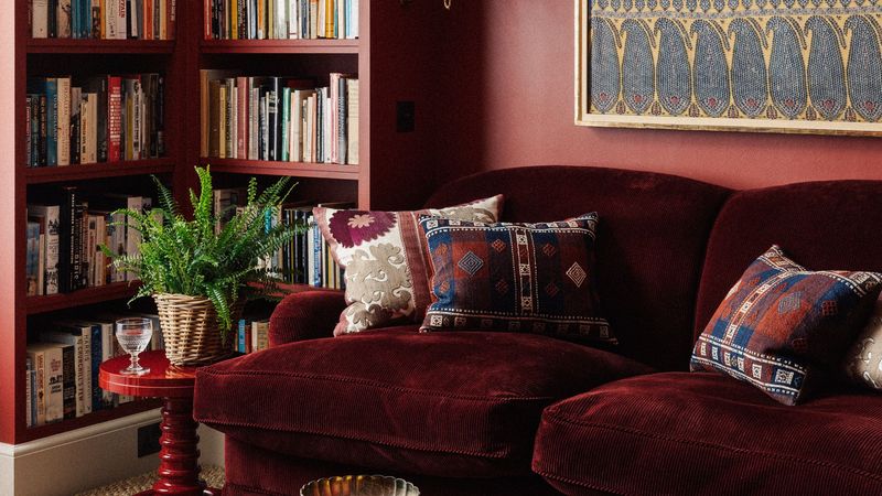 6 Outdated Couch Shades Designers In Kansas Say To Skip (And 6 Better Alternatives) - Decor Hint Dark Burgundy