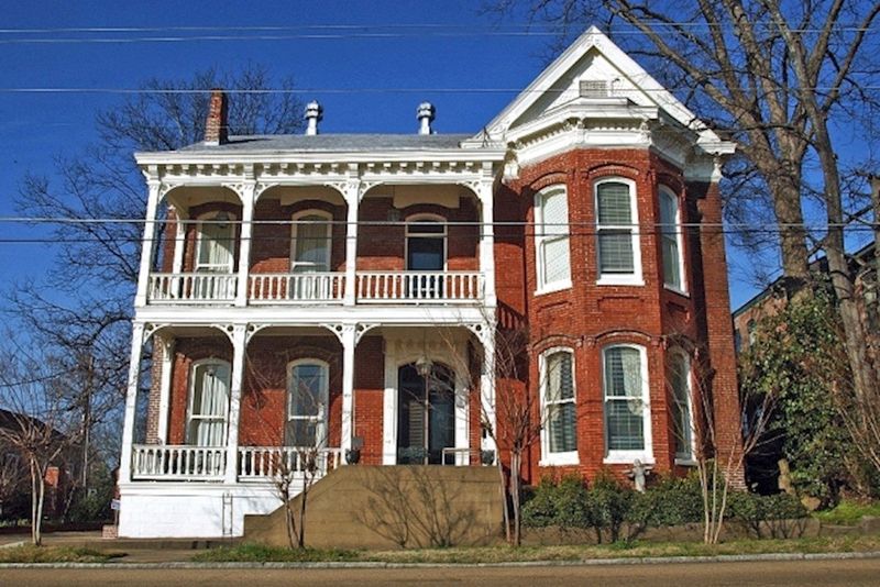 16 Antebellum Homes In The South You Shouldn't Miss - Decor Hint Brame House (Mississippi)